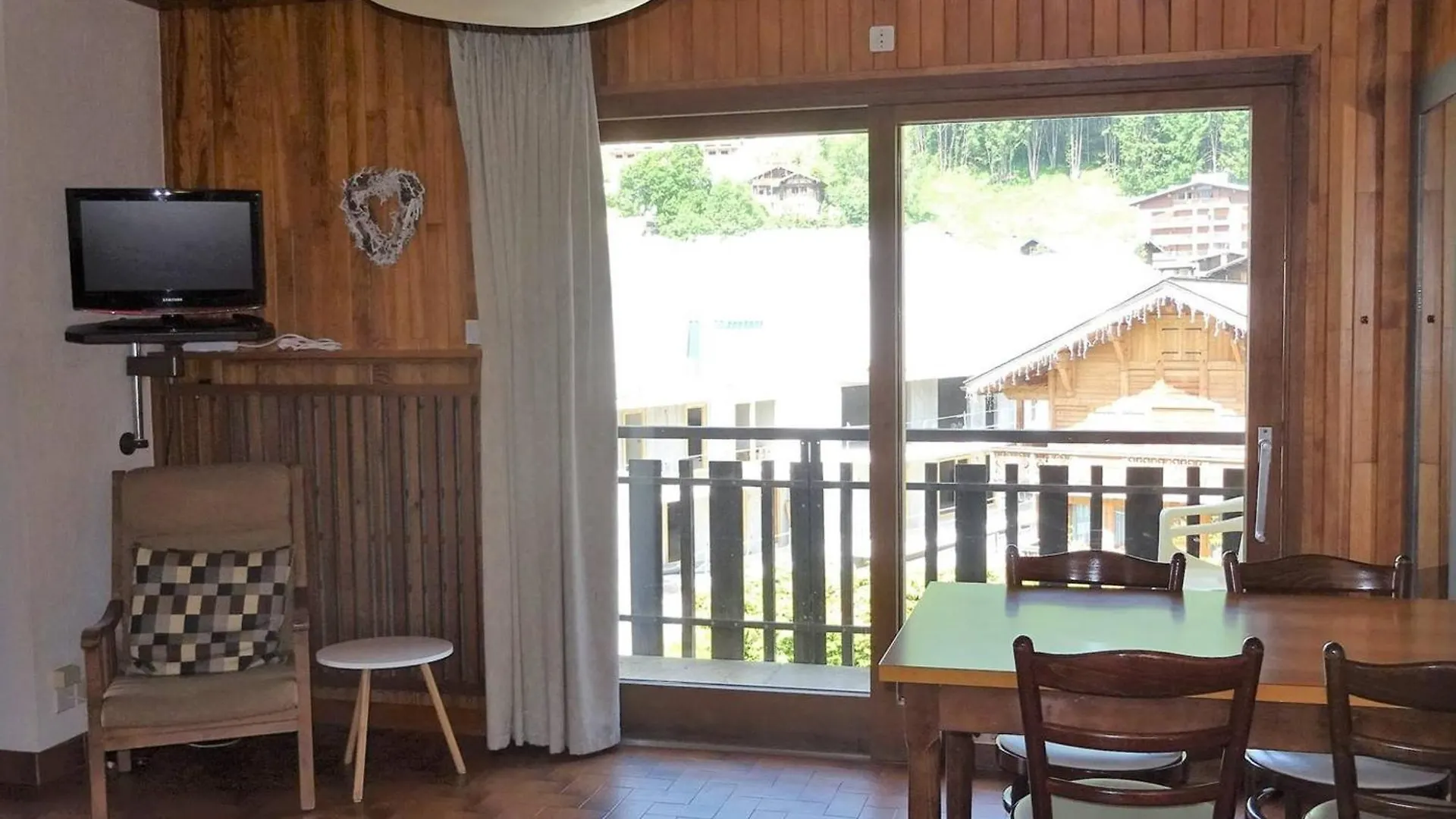 Appartement 2 Pieces Au Centre Des Gets - 4 Pers., Balcon, Wifi, Draps Et Serviettes Inclus - Fr-1-802-22 Les Gets